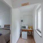 Oak House With Parking *