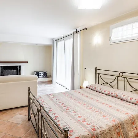 Apartamento Oak House With Parking