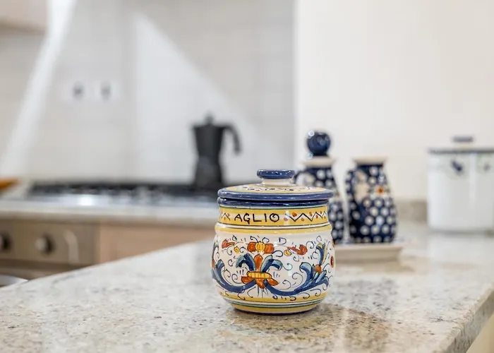 Oak House With Parking *