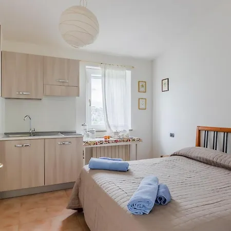 公寓 Oak House With Parking